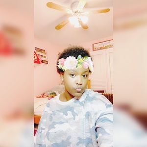 Meet your Posher, Niara